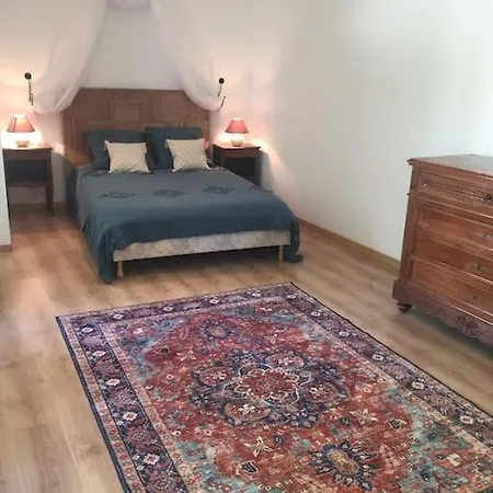 Logement Chateau De Villeneuve Apartment
